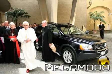 Una Volvo XC90 per Papa Benedetto XVI
