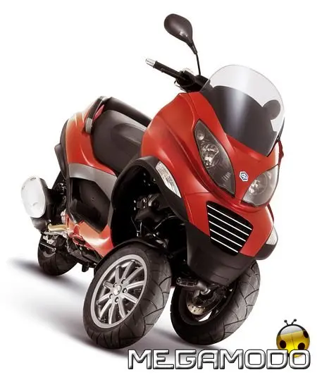 In prova per tutti l'attesissimo Piaggio MP3