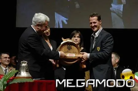 Conferita a Schumacher la cittadinanza onoraria di Maranello 