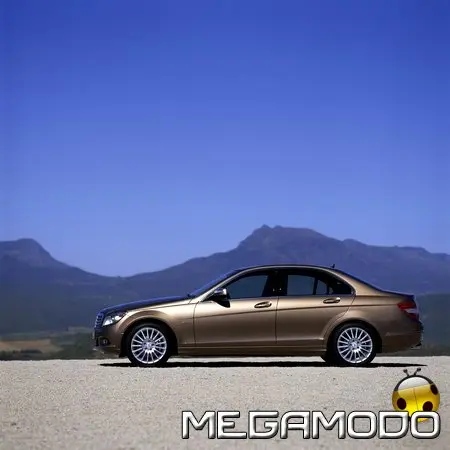 Nicolas Cage e Diane Kruger con Mercedes-Benz Classe C