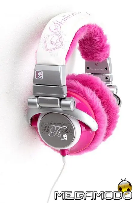 Skullcandy in rosa per beneficienza