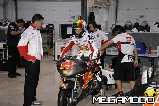 Alex De Angelis cerca il feeling con la moto