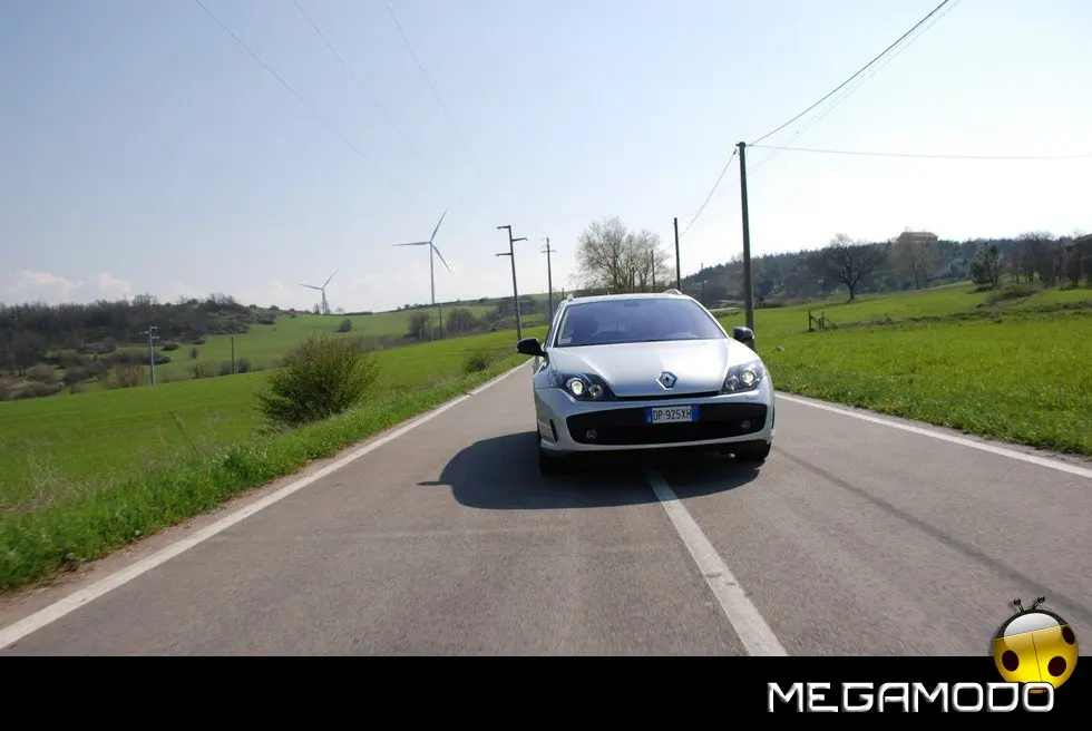Renault New Laguna GT SporTour, prova su strada