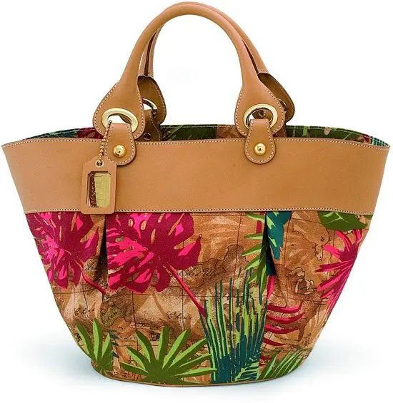 1A Classe Alviero Martini presenta Tropical Leaves