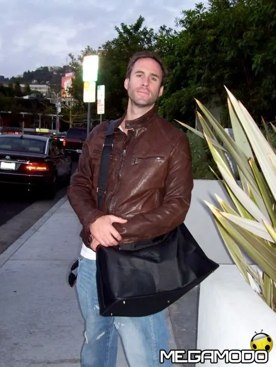 Joseph Fiennes sceglie 1A Classe Alviero Martini