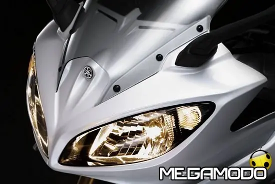 Yamaha FZ8 Fazer, nuova era per la moto crossover