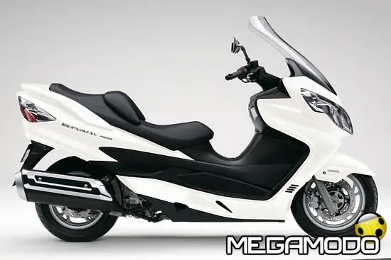 Suzuki Burgman Fuel Cell, primi test a Londra 