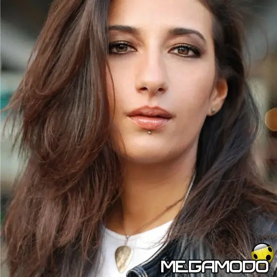 Valeria Vaglio, un singolo fragole e champagne