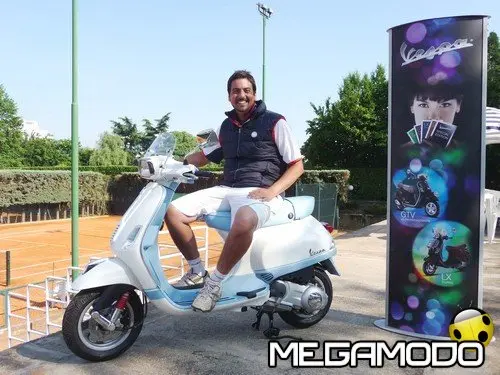 Vespa Tennis Tour, al vincitore la nuova Vespa S 50 College