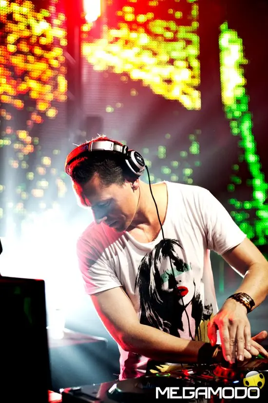 La collaborazione tra Sandisk e DJ Tiesto