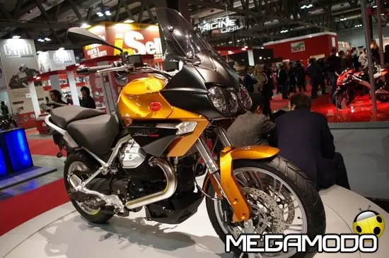 Moto Guzzi Stelvio 1200 e NTX MY2011 ad EICMA