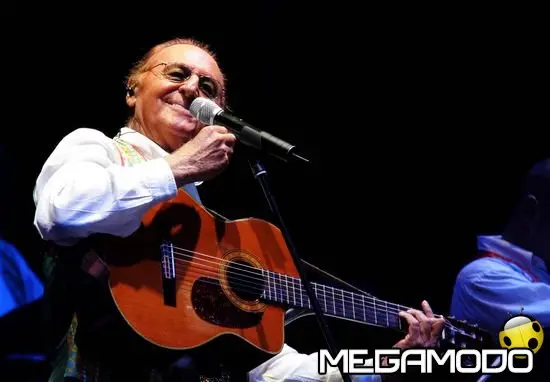 Renzo Arbore e l’Orchestra Italiana in concerto al PalaTedeschi di Benevento  