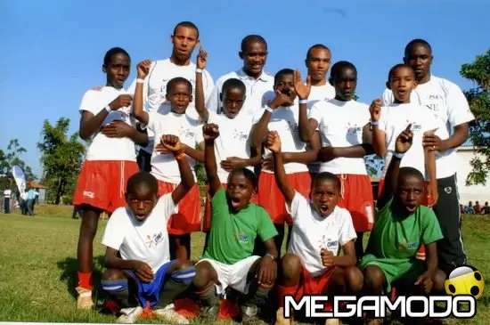 Andrea Bocelli e Samuel Eto'o per il Camerun