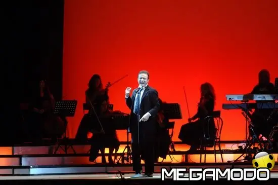 Domani sera Massimo Ranieri torna al Palatedeschi di Benevento