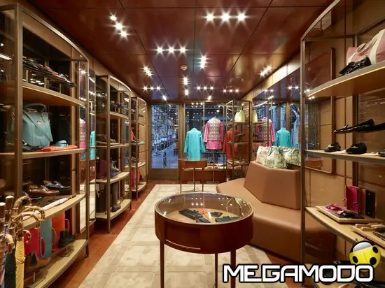 La prima boutique donna di Church's a Londra