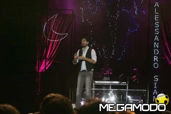 "Sono in zona", il nuovo spettacolo di Alessandro Siani