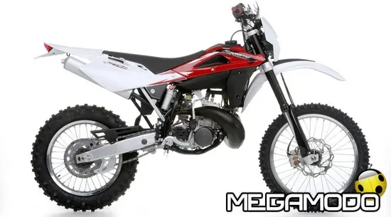 Husqvarna WR250, grandi prestazioni ed eccezionale affidabilità 