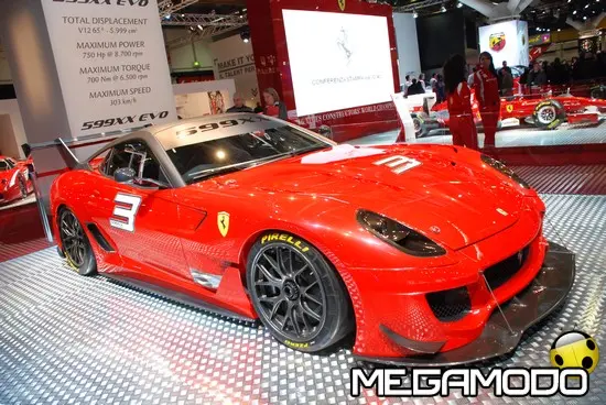 Ferrari presenta la 599XX