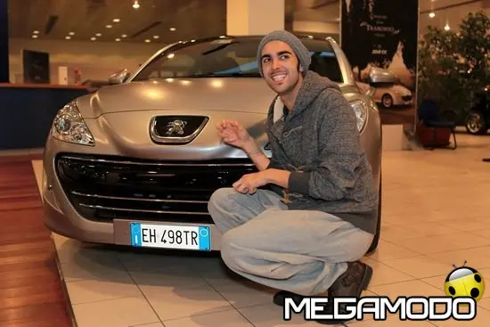 Marco Mengoni e Peugeot insieme nel suo lungo tour