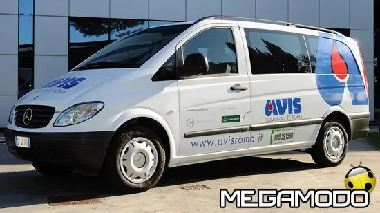 Mercedes-Benz, donazione di un Vito 111 Kombi all’AVIS Comunale Roma