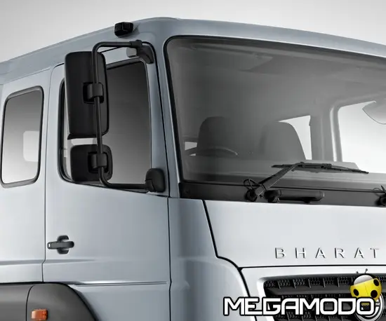 Daimler presenta il primo autocarro "Made in India"