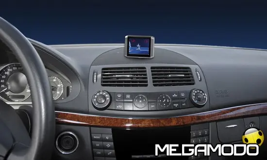 Lampa Steel Mate, il sistema di assistenza parcheggio