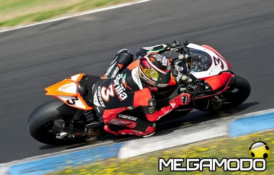 Mondiale Superbike, Carlos Checa domina nei test a Phillip Island