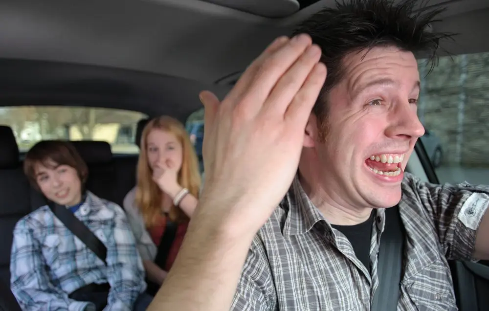 Studio Continental, i bambini ed i genitori alla guida