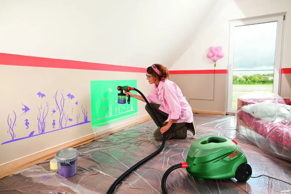 Paintroller PPR 250 e Pistola a spruzzo PFS 105 E WALLPaint di Bosch, per la verniciatura murale