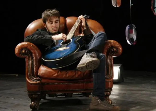 On line il video di Scarpe di colla del cantautore Eugenio Ripepi