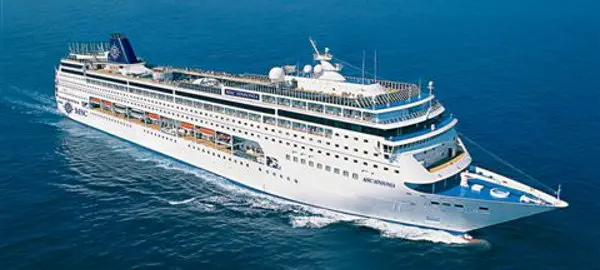 Primo scalo di MSC Sinfonia a Portofino