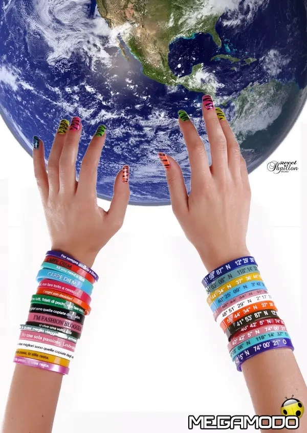 sweet papillon around the world bangle