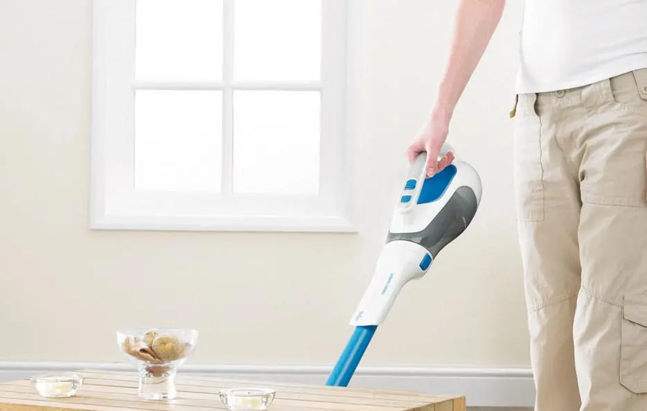 Dustbuster Plus by Black&Decker, una scopa ed un aspiratore in un solo elettrodomestico