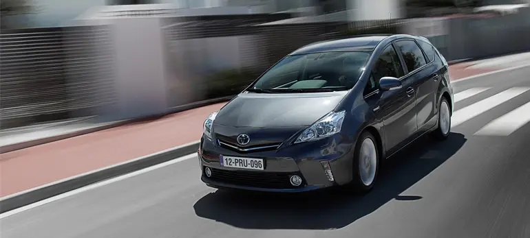 Nuova Prius+, la prima con batteria agli ioni di litio per consumi ed emissioni al vertice della categoria