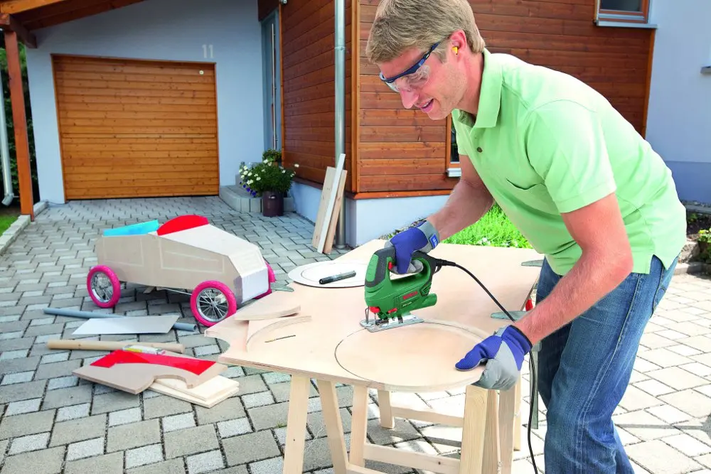 Seghetto alternativo Bosch Easy PST 650, per piccoli lavori di taglio