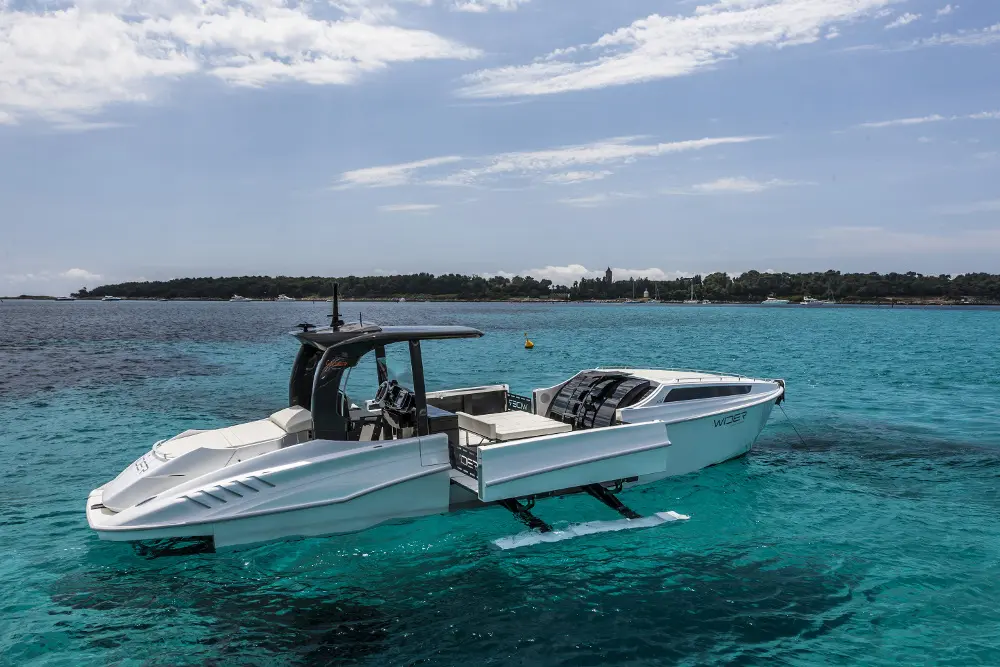 Wider 42' al Cannes Croisette Show 2012