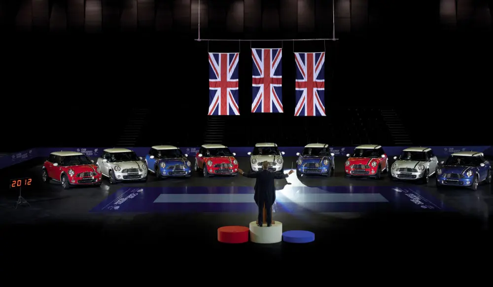 MINI Horn Ensemble, i clacson come strumenti musicali