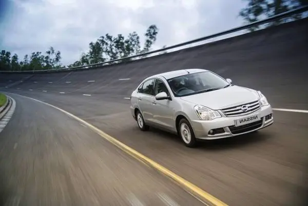 Nuova Nissan Almera, dotazioni premium per il mercato di massa  