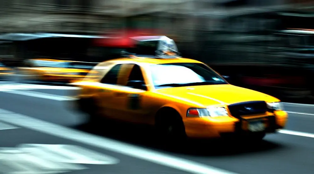 Vodafone e Taxblu per TaxiMilano, la app per chiamare il taxi