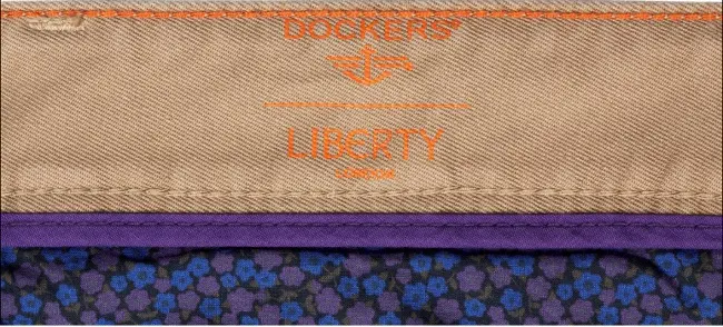 Dockers Alpha Khaki per Liberty, una serie limitata di pantaloni esclusivi 