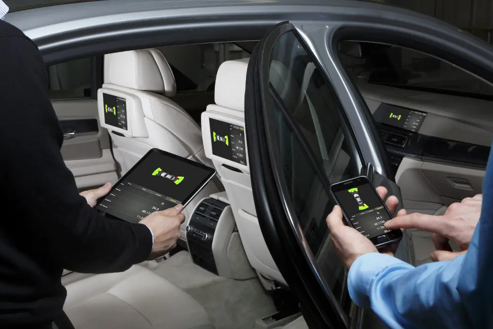 Gli Esperti del BMW Group Research and Technology per il progetto "webinos"