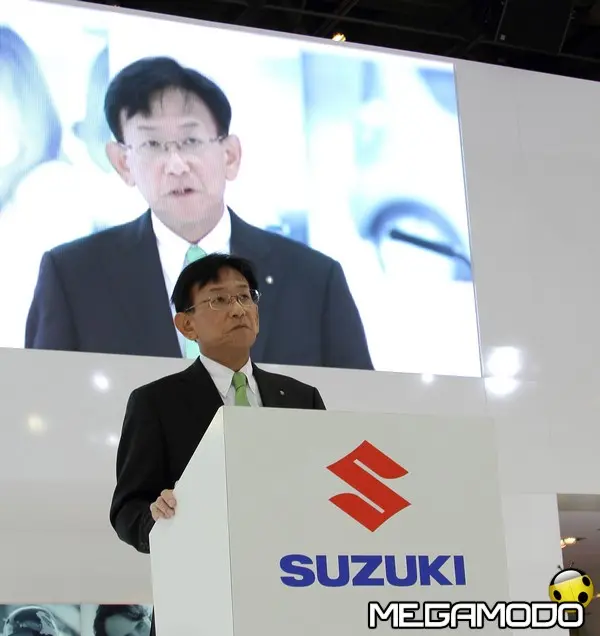 Suzuki svela S-Cross al Salone di Parigi 2012