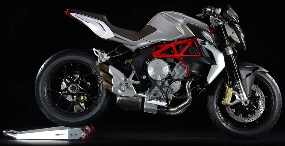 Nuova MV Agusta Brutale 800, potenza e agilità 