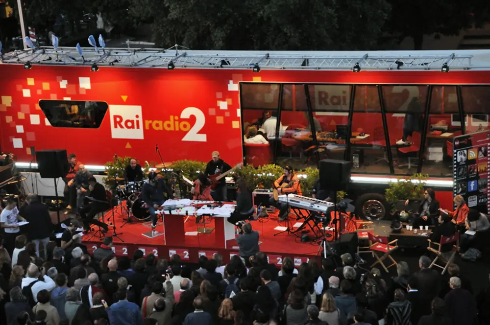 Primarie Pd: Radio2 a Piazza del Popolo per una diretta no-stop