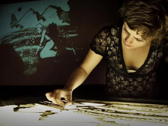 Sand Art con Gabriella Compagnone al Bicocca Village di Milano