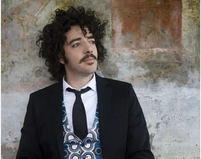 Max Gazzé al Festival di Sanremo con "Sotto Casa" e "I tuoi maledettissimi impegni" 