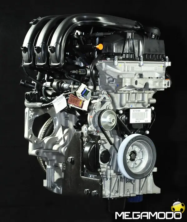 Peugeot 208, arriva il motore 1000 tre cilindri - foto 2