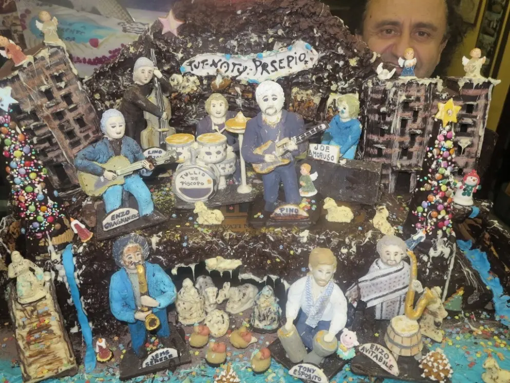 "Tutto n'ato Presepio": Pino Daniele & Friends protagonisti di una scultura in cioccolato realizzata dal pasticciere dei Vip Antonio Cafiero