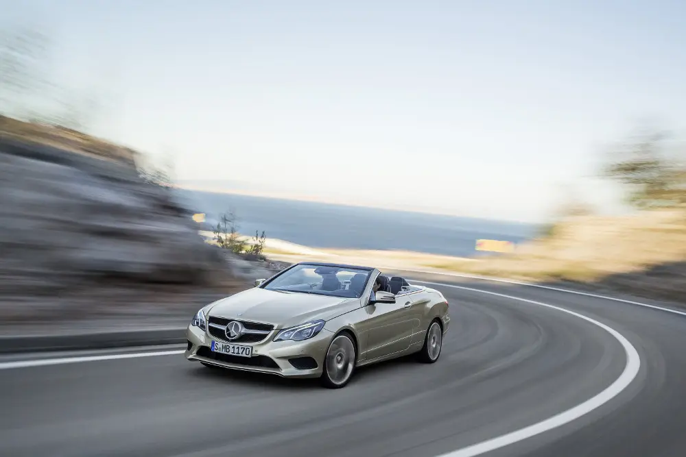 Nuova Mercedes-Benz Classe E Coupé e Cabrio: personalizzazione senza limiti
