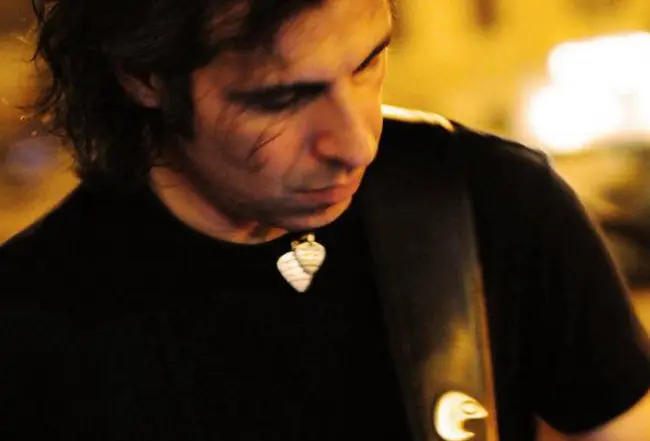 Giacomo Castellano "Cutting Bridges V.2.0 Remastered" per Red Cat e Muso Entertainment